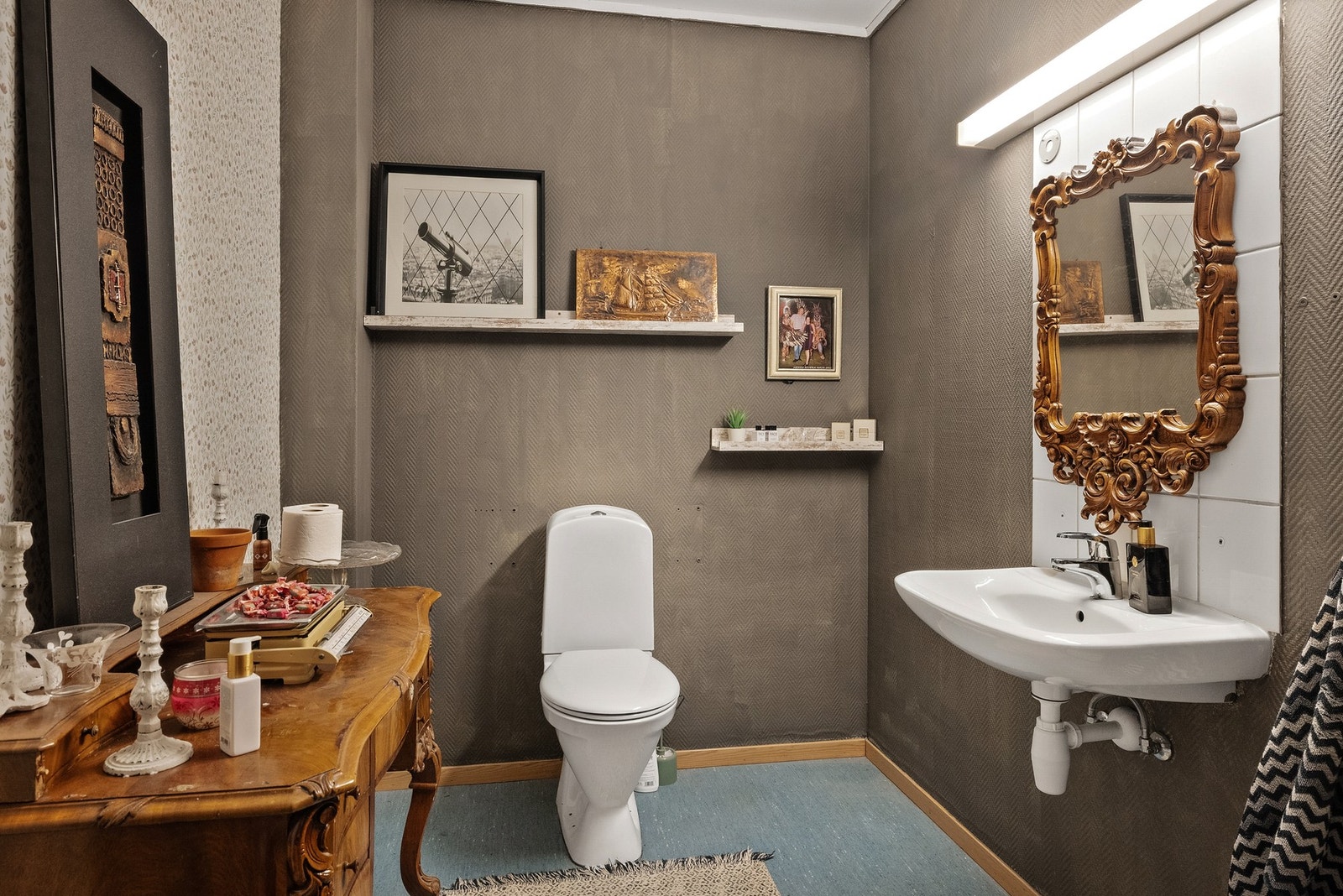 Toalettrom i 1.etasje Galleribilde