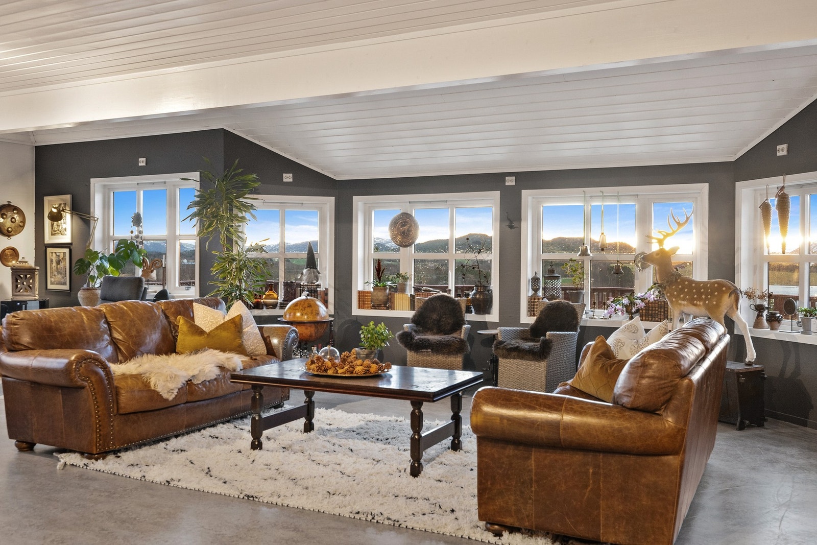 Innbydende leilighet med varm og behagelig atmosfære Galleribilde