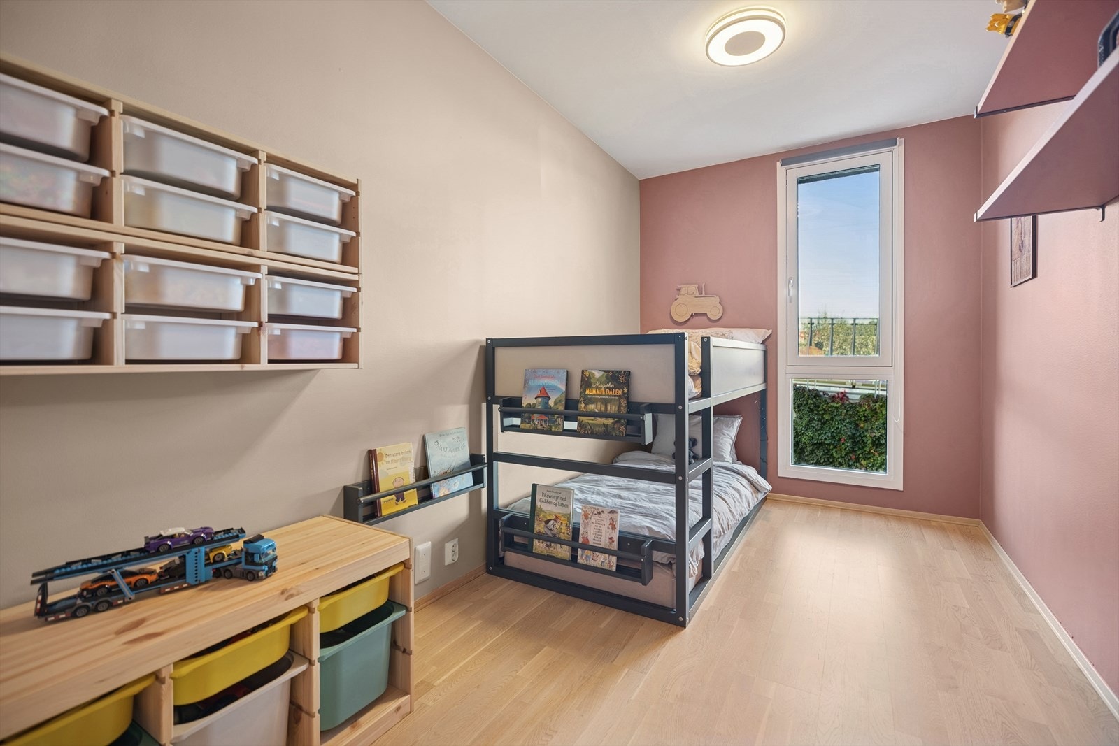 Soverom nr 2 i 1. etasje Galleribilde