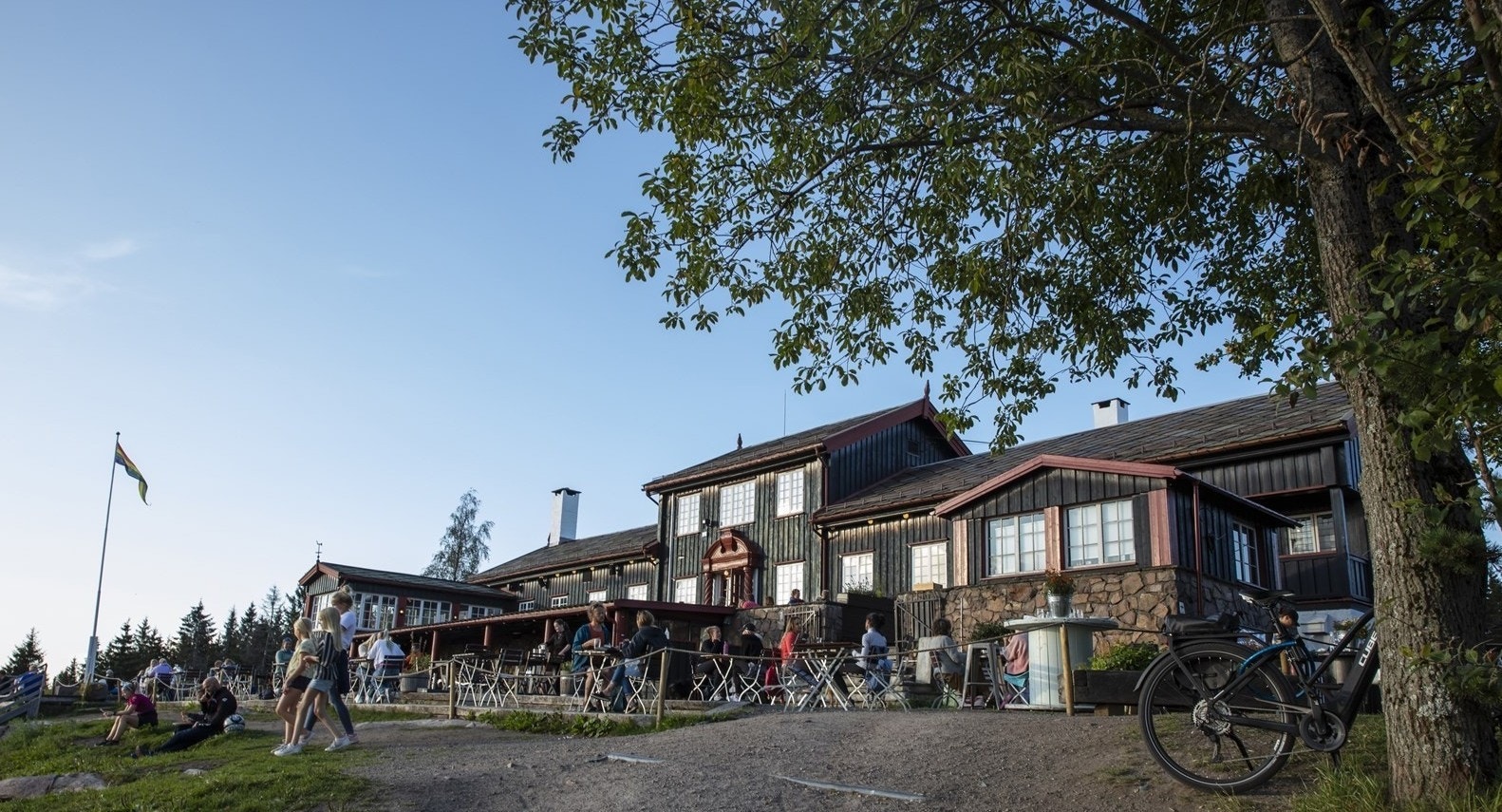 Det er en hyggelig spasertur opp til flotte Grefsenkollen med kanskje Oslos mest spektakulære utsikt Galleribilde