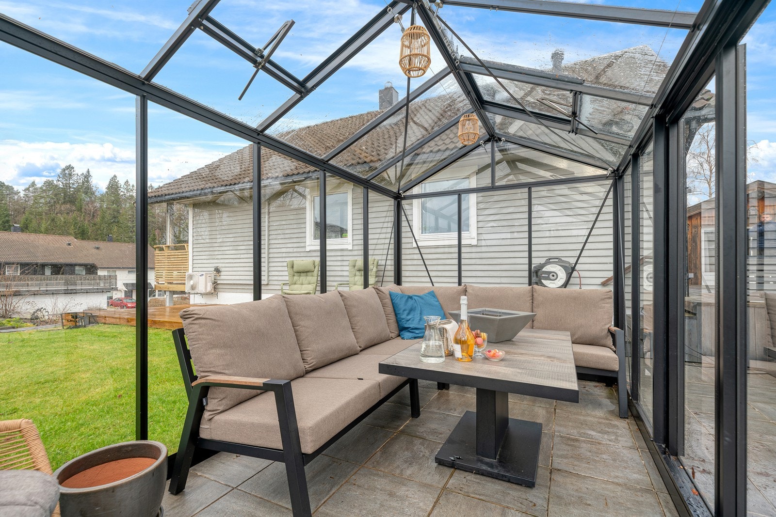 Nyere drivhus med flere bruksmuligheter Galleribilde