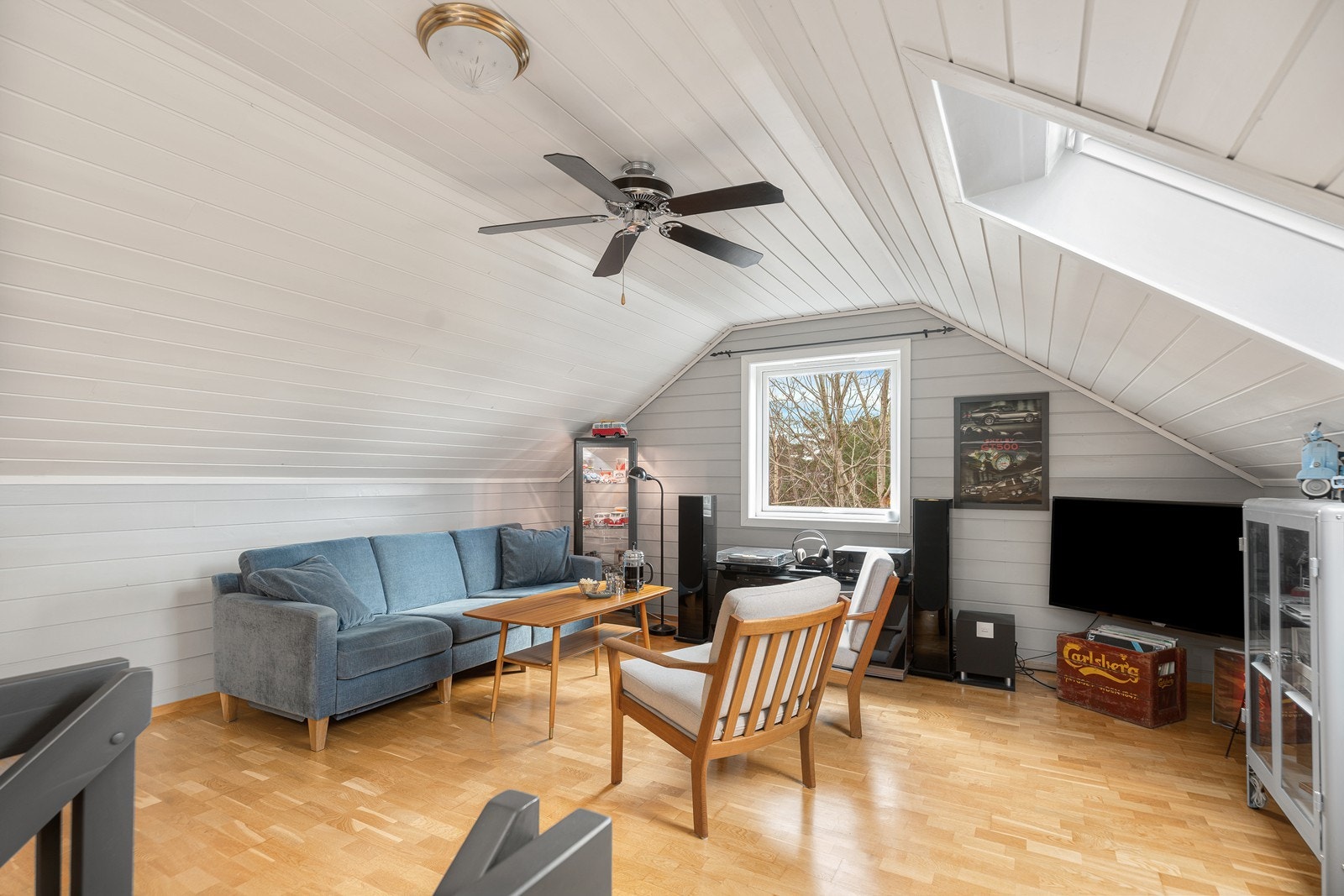 Loftstuen er et koselig rom for de minste - et eget sted å leke og drømme seg bort Galleribilde