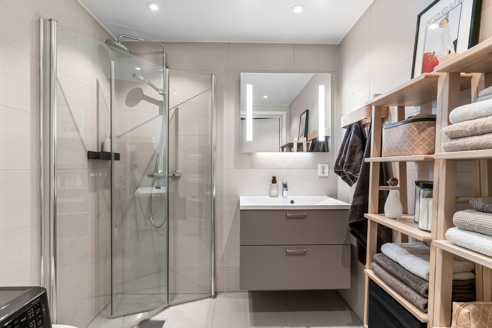 Pent flislagt bad Galleribilde