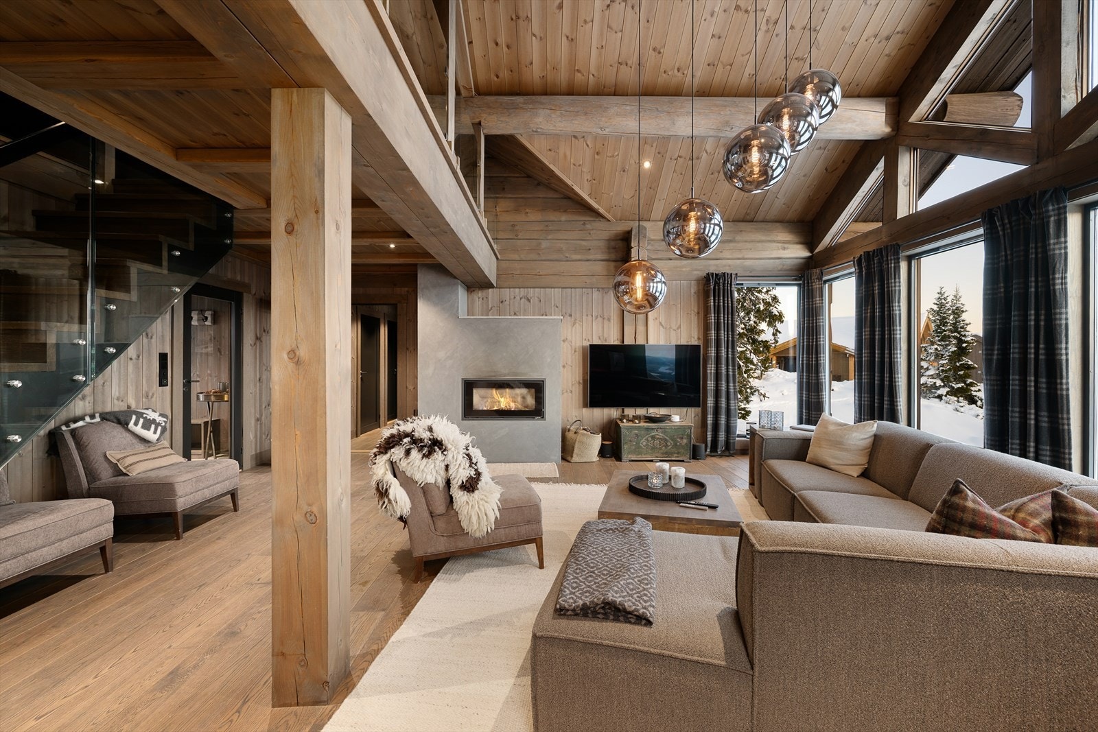 Den åpne planløsningen gir en god romfølelse og fleksible møbleringsmuligheter. Galleribilde