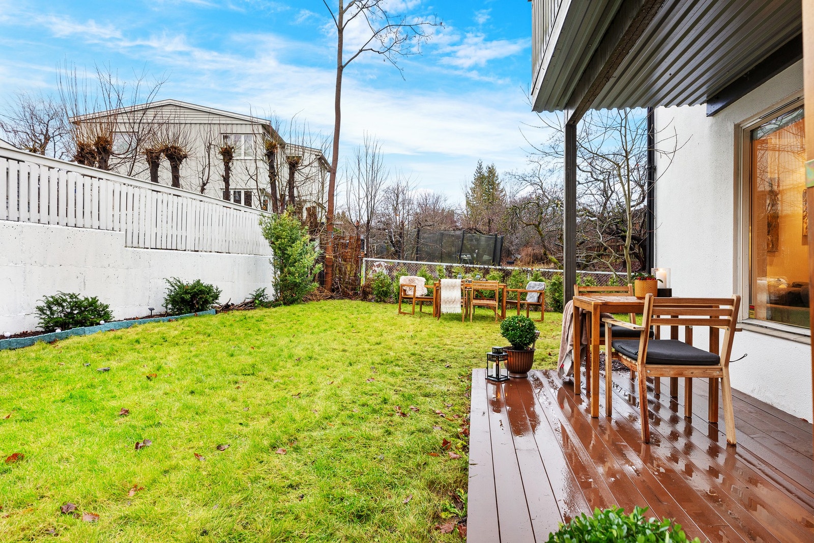 Selger opplyser om gode solforhold fra formiddag og utover dagen i sesong! Galleribilde