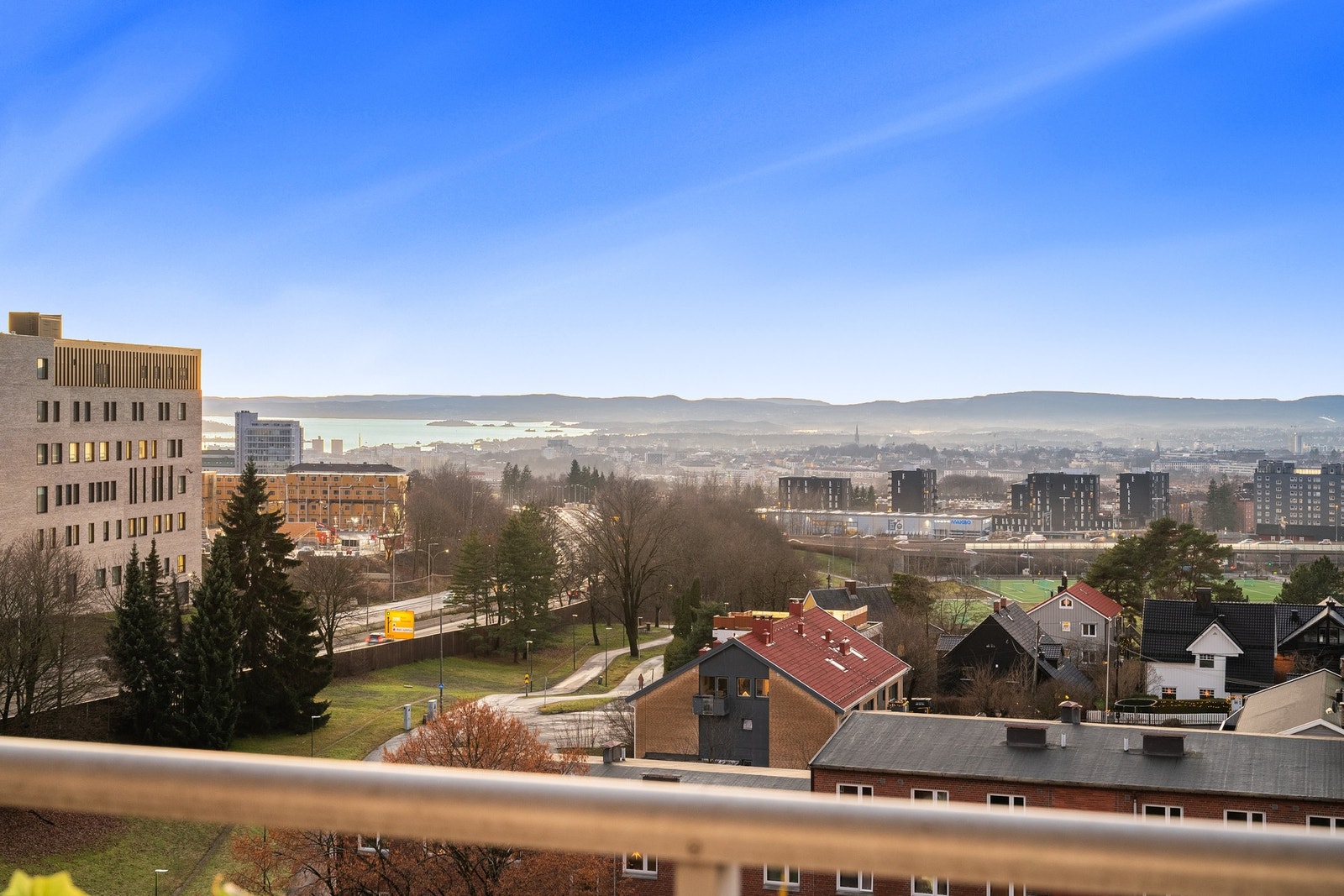 Her er det vid utsikt over Oslo og videre mot Holmenkollen. Galleribilde