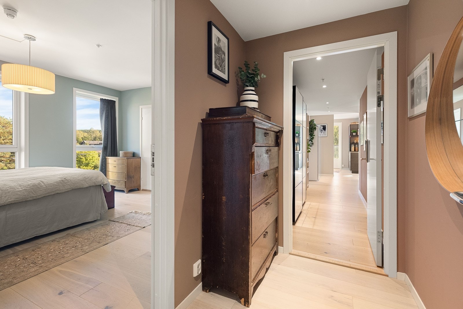 Soverommet er en del av hybeldelen med tilhørende bad. Galleribilde