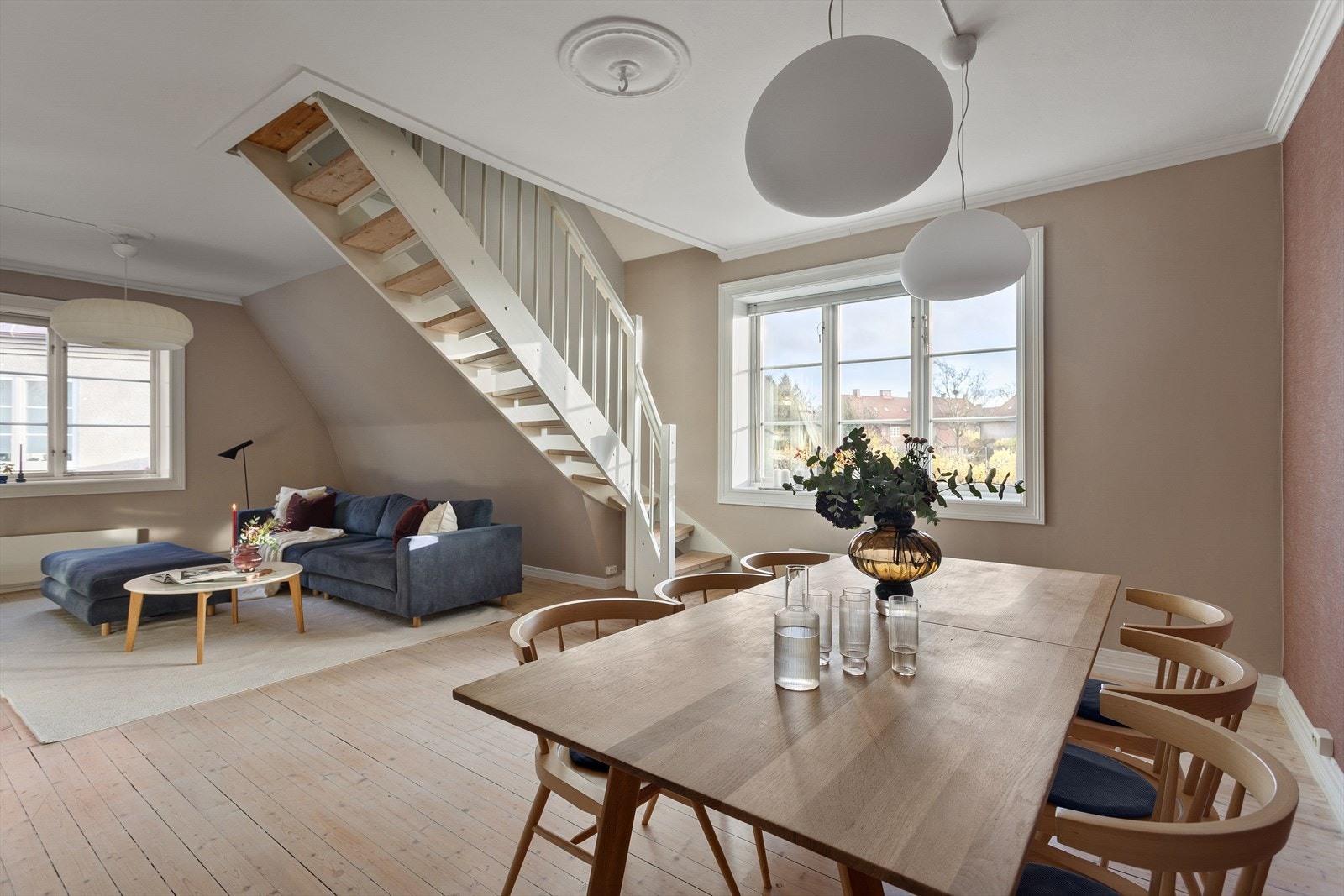 En lys og sjarmerende leilighet i ettertraktede Ullevål Hageby. Galleribilde