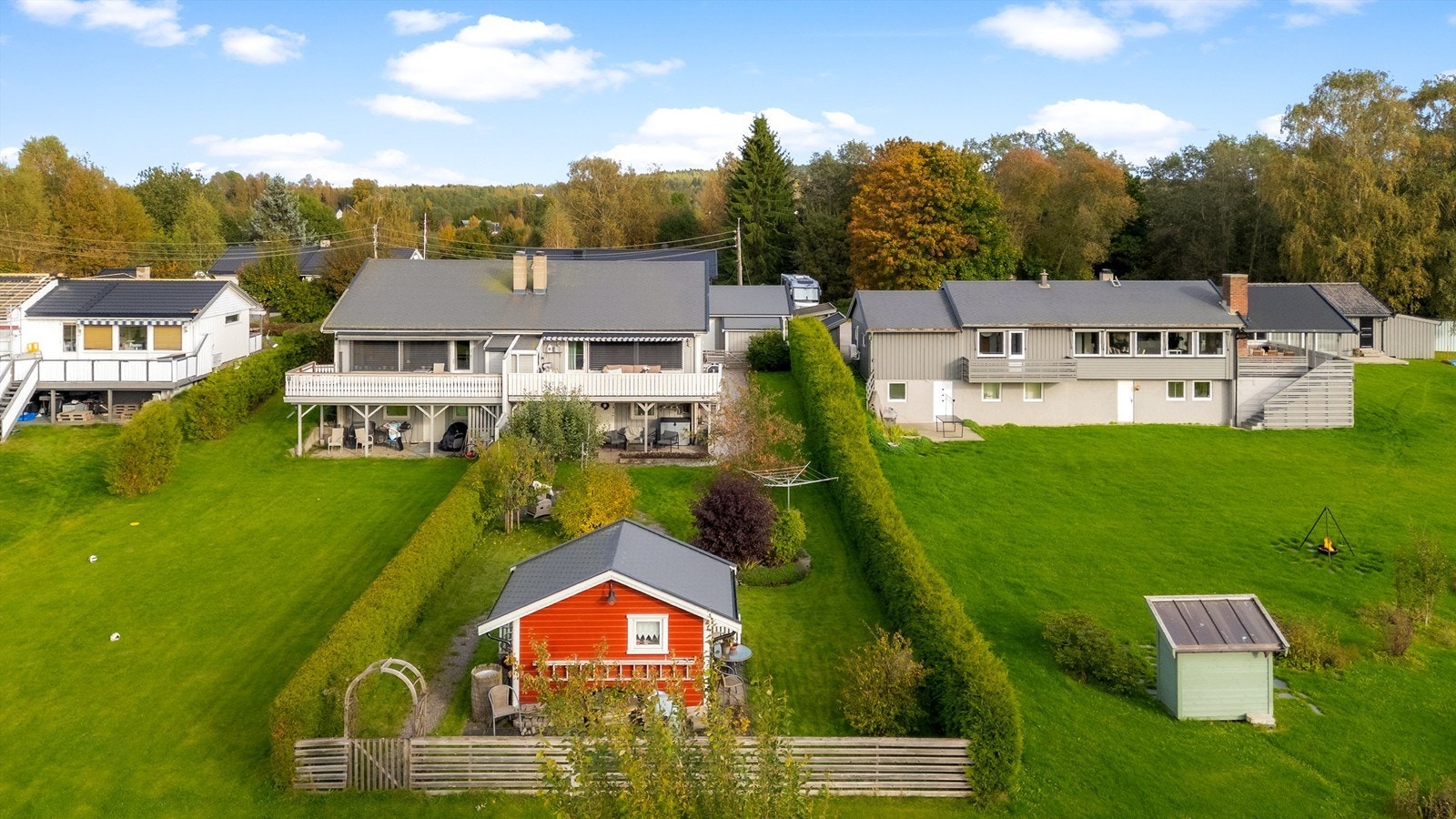 Dette er en innholdsrik og tiltalende halvpart av tomannsbolig fra 1980 Galleribilde