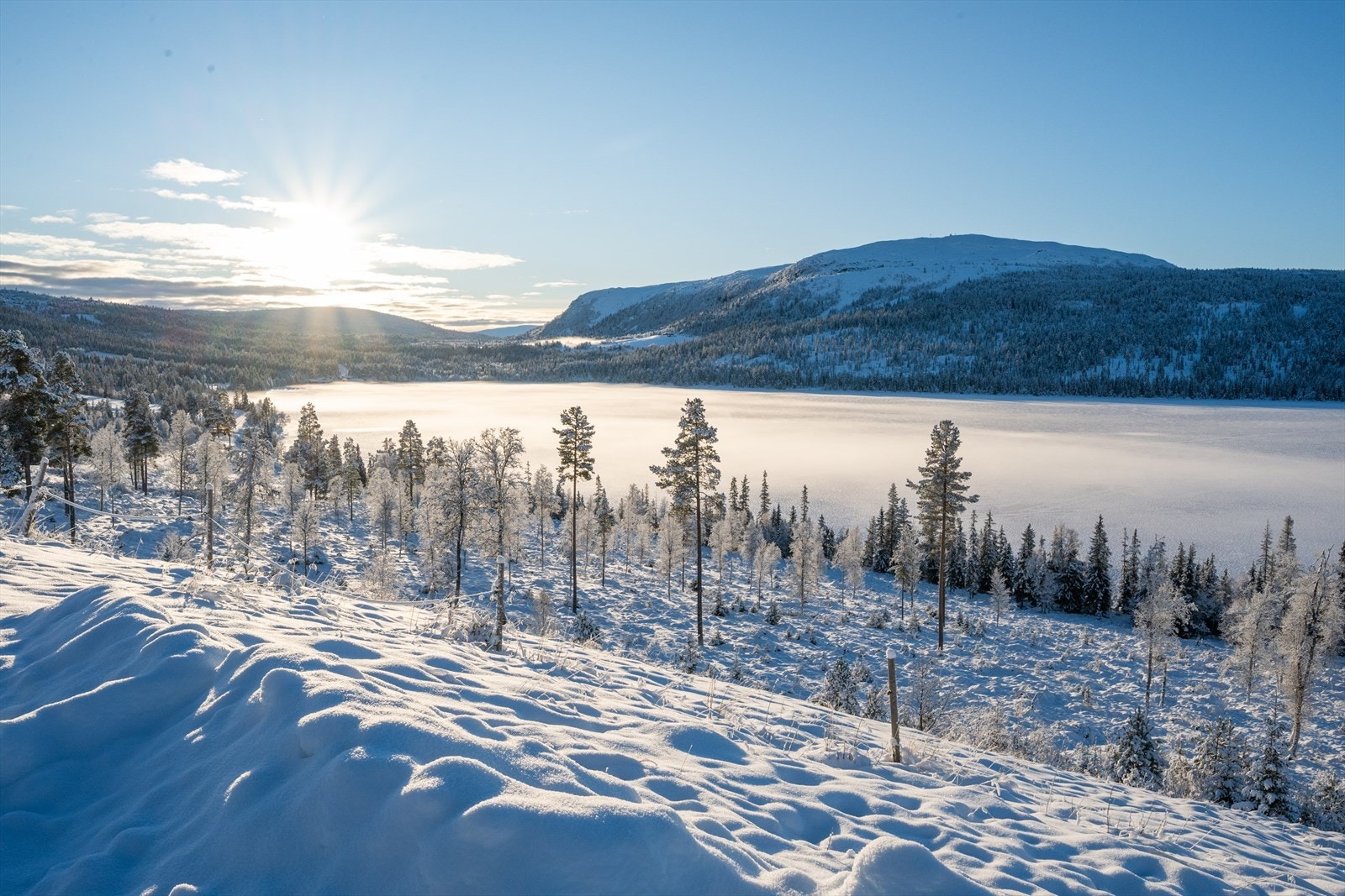 Området er ideelt for turer på ski, til fots og på sykkel, og tilbyr også gode jakt- og fiskemuligheter. Galleribilde