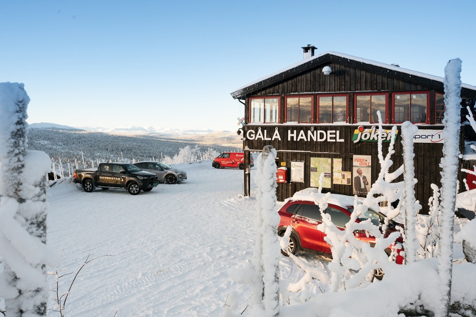 I tillegg er det kun få minutters gange til både dagligvarehandel og sportsbutikk. Galleribilde