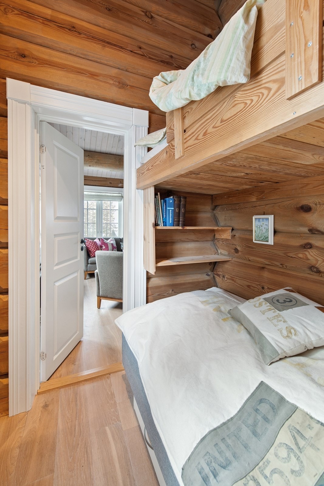 Soverom 3: Dette rommet er innredet med en praktisk familiekøye. Galleribilde