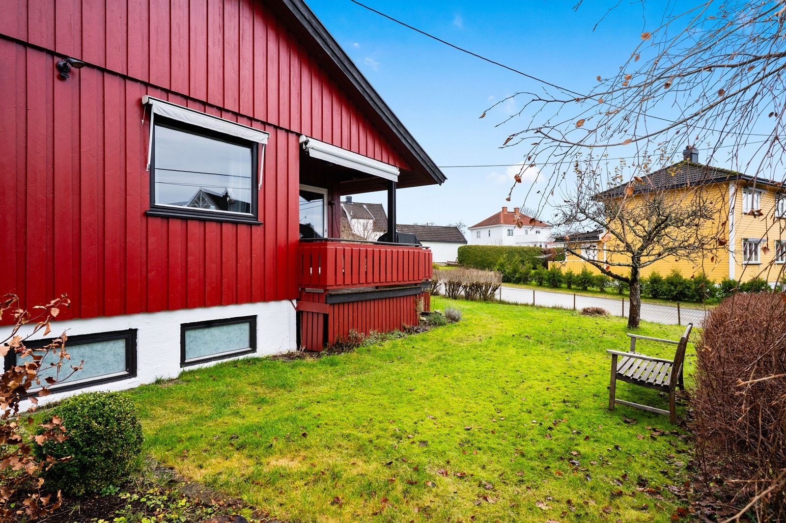 Eiendommen ligger i et etablert og rolig boligområde. Galleribilde