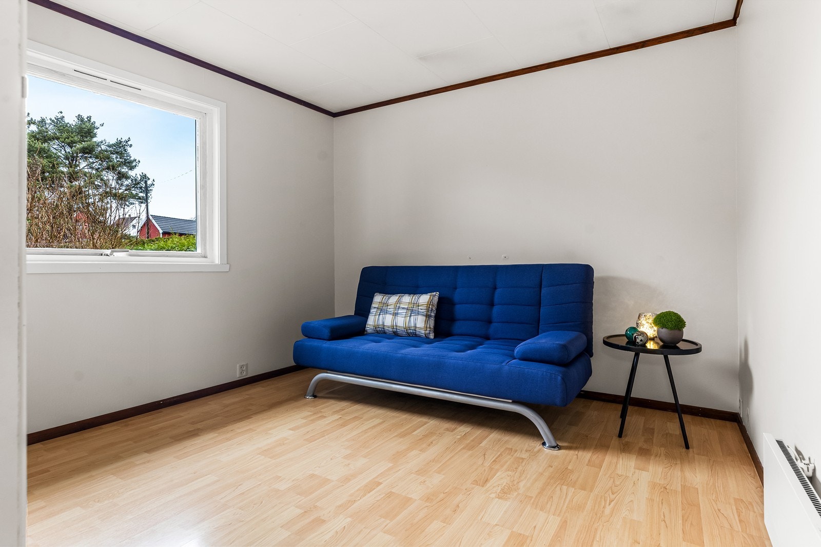 Etasjens andre soverom, som kan benyttes som barnerom, gjesterom eller kontor. Galleribilde