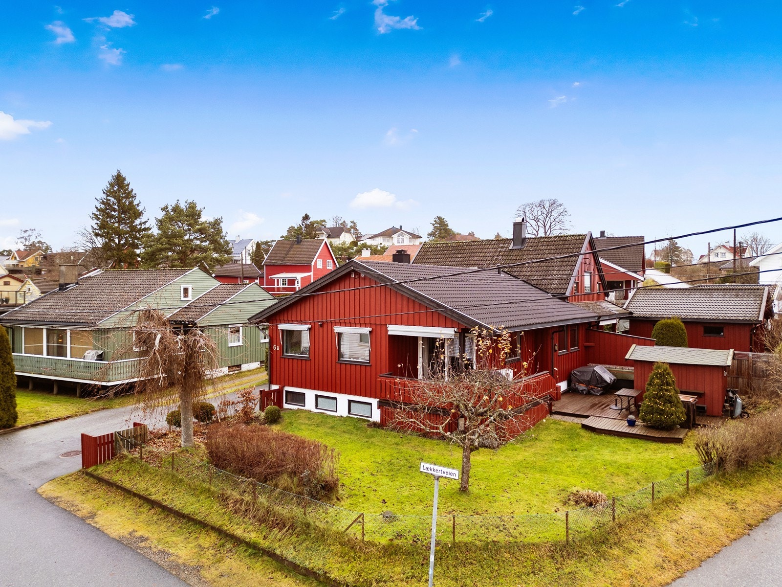 Eiendommen har en fin beliggenhet i et veletablert nabolag. Galleribilde