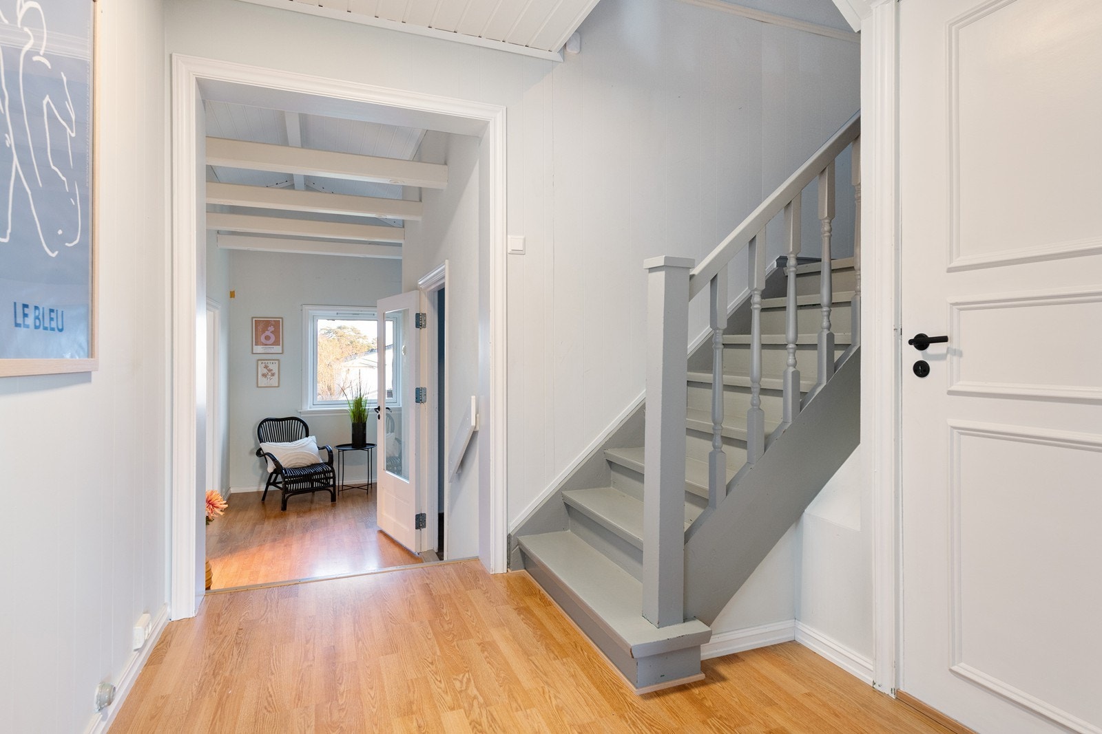 Gang med trapp til 2. etg. Galleribilde