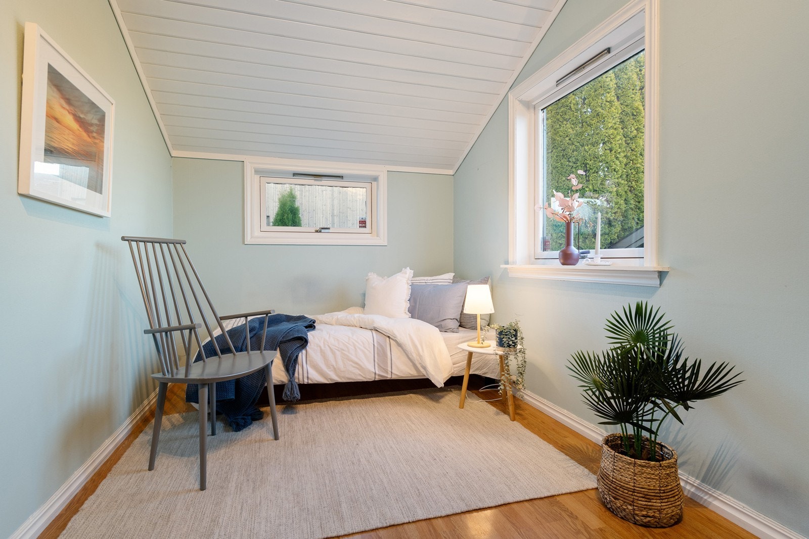 2 vinduer gir godt med lys. Galleribilde