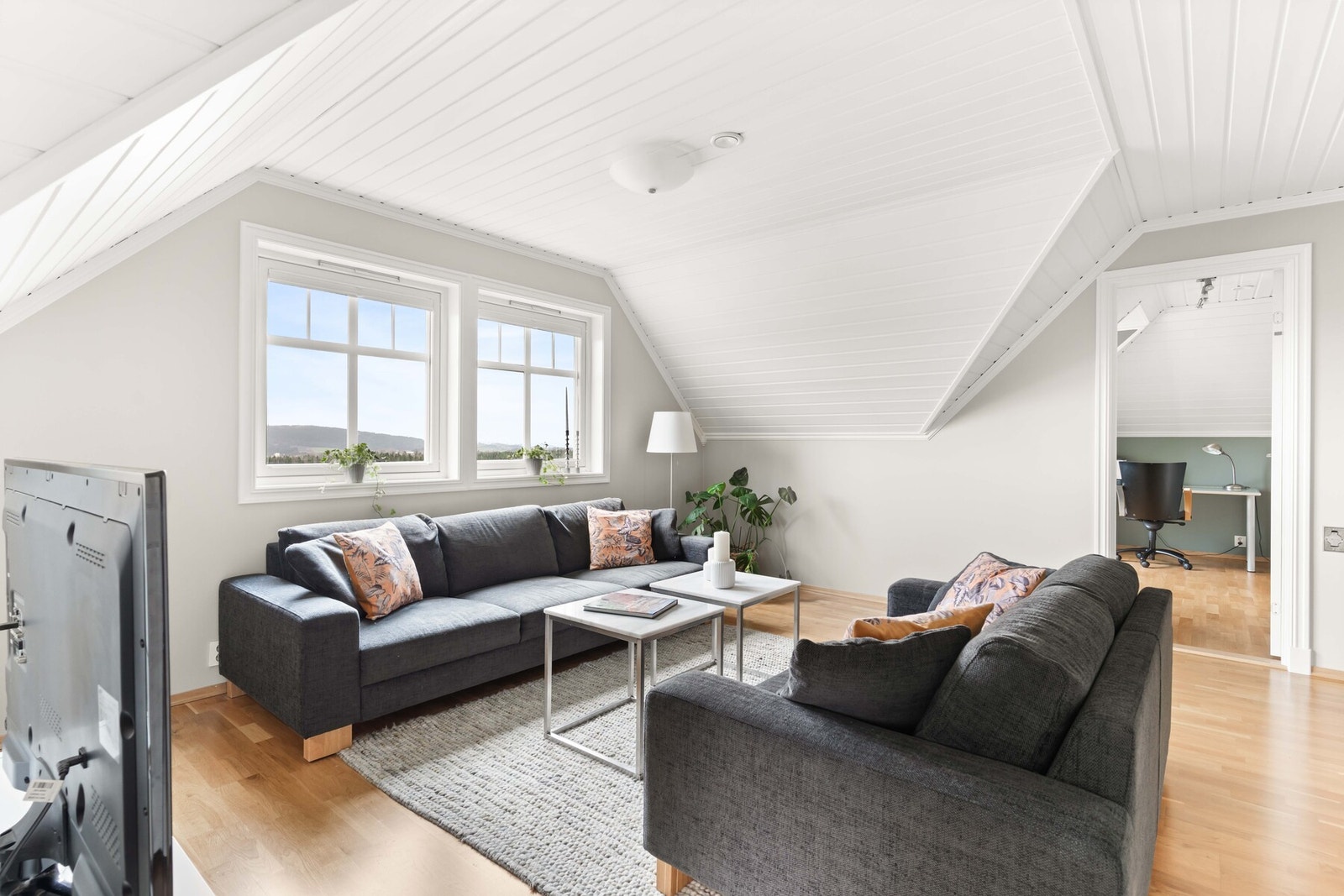 Rommet gir ekstra fleksibilitet, perfekt hvis man ønsker å trekke seg tilbake for litt egentid med en god bok eller film. Galleribilde