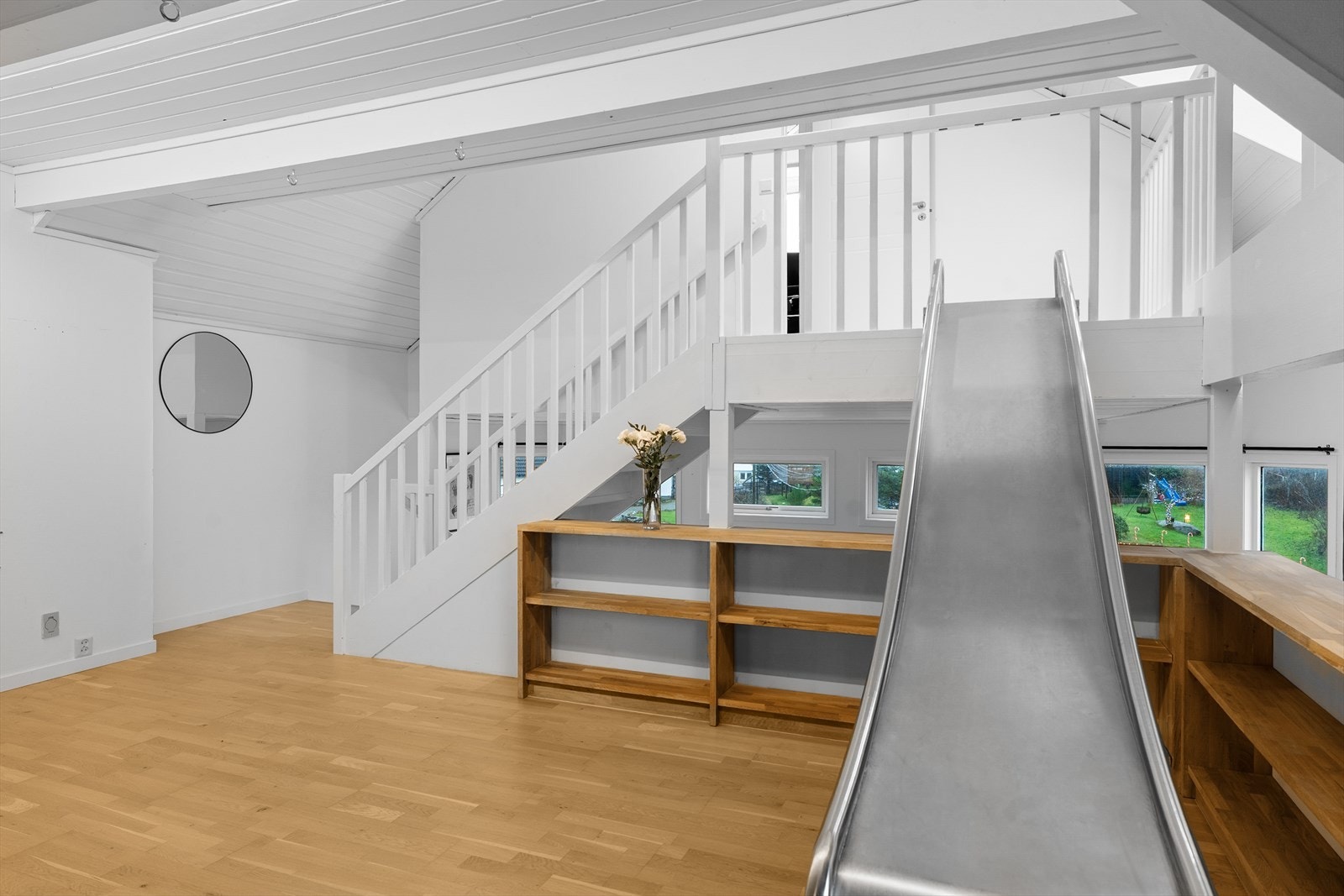 Hvilket barn ønsker seg ikke en innendørs rutsjebane? Galleribilde