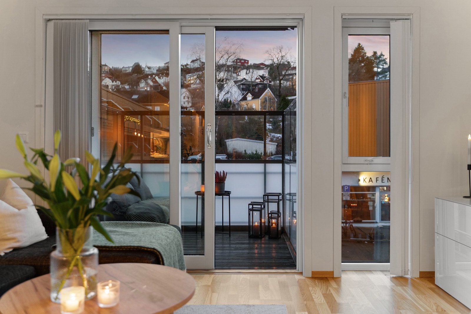 Fra stuen har man utgang til en egen balkong. Galleribilde