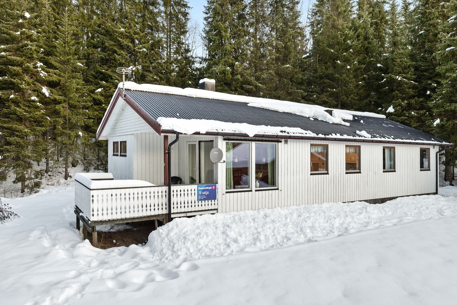 Grønndalsbruveien 2 på Trones presenteres for salg! (Foto: Martin Hågensen) Galleribilde