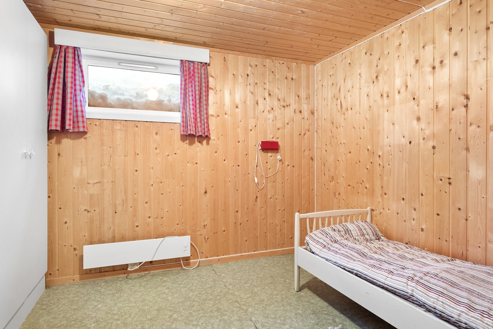 Vinduer i kjeller har avvik for rømning Galleribilde