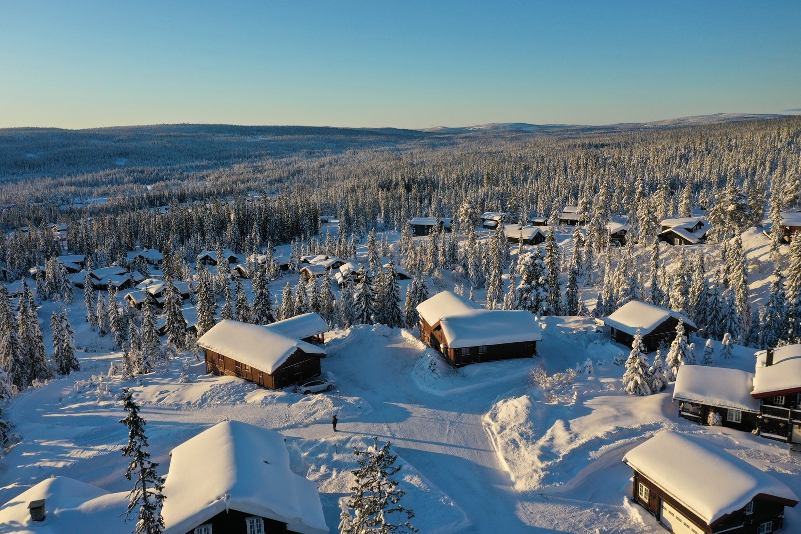 Solsiden har eget skibånd/heis med flombelyst kveldsåpent barnebakke. Galleribilde