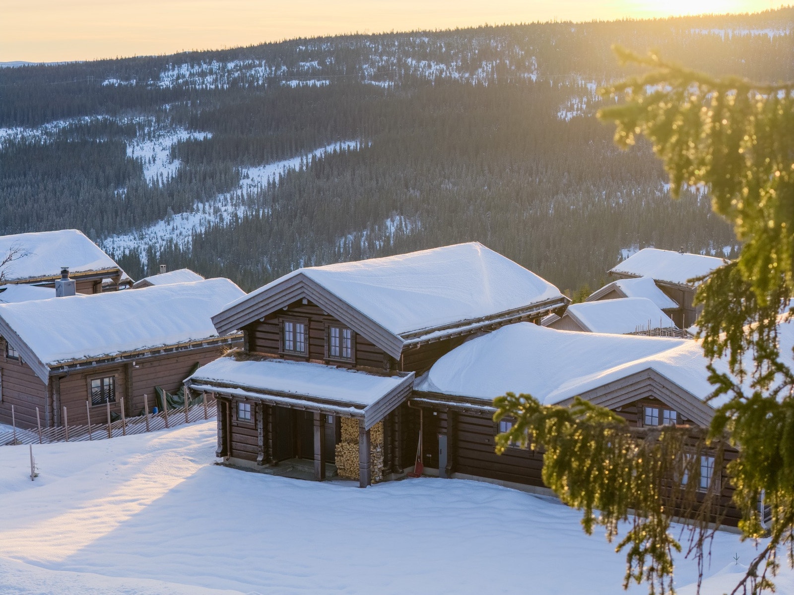 Området er et perfekt utgangspunkt for turmuligheter året rundt - enten det er til fots, på ski eller på sykkel. Galleribilde
