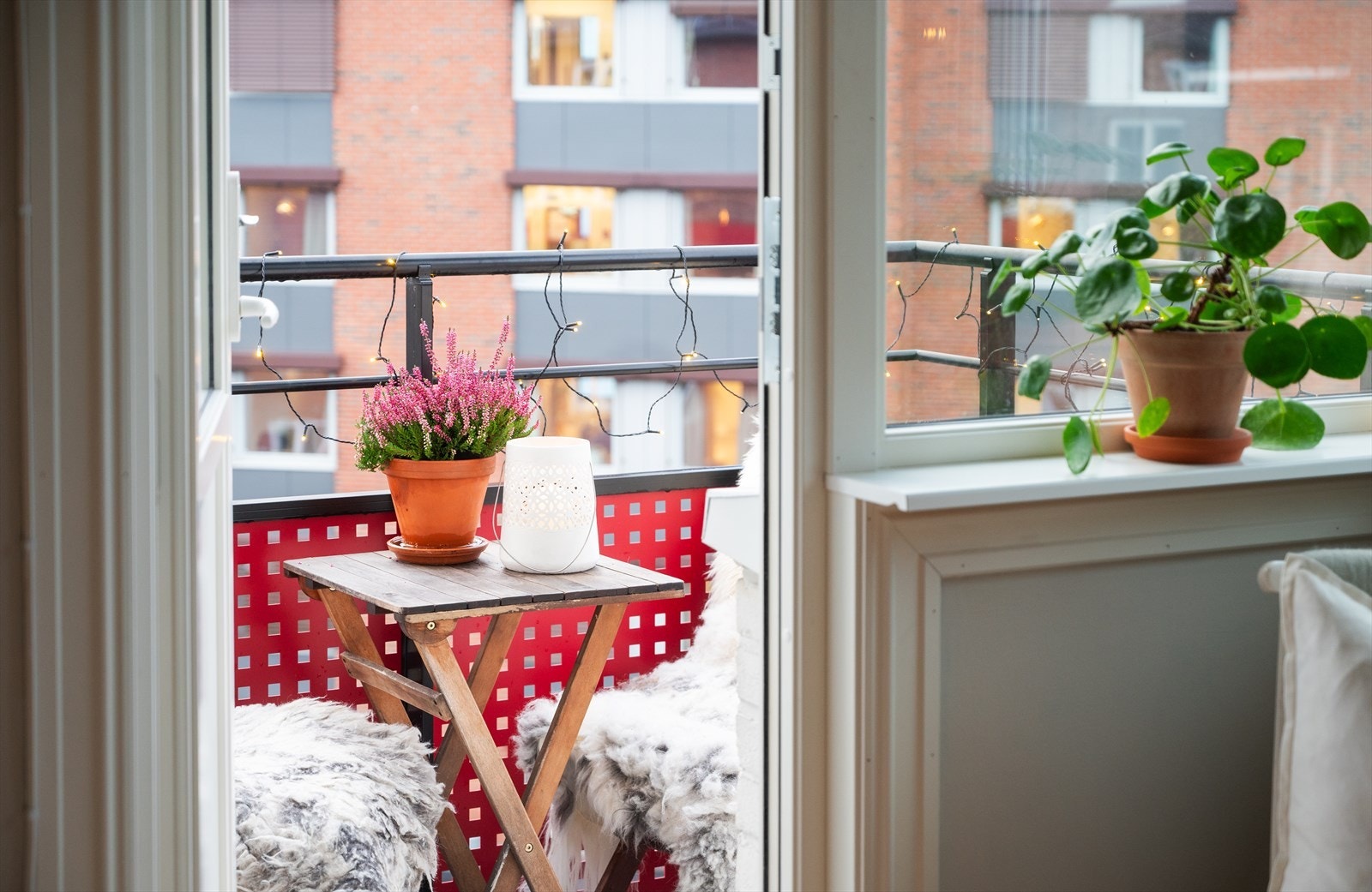 En fin forlengelse av stuen på varme dager. Galleribilde