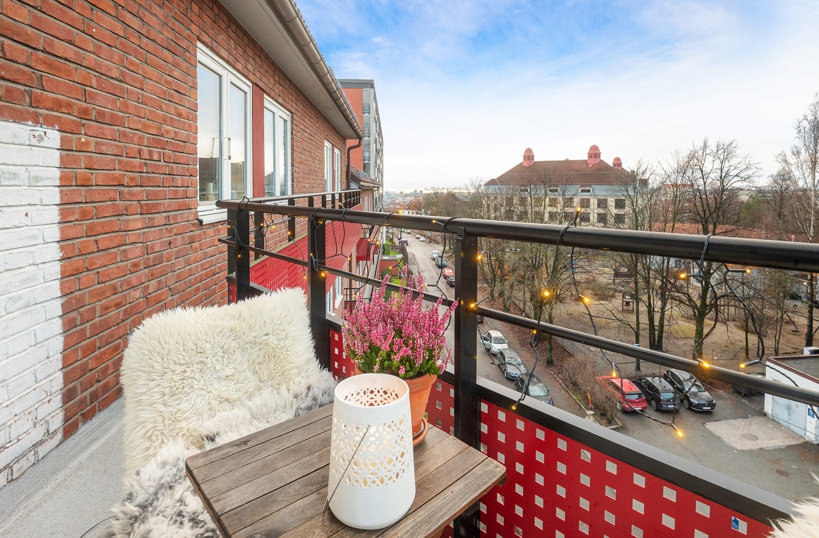 Herfra har du utsyn over nærområdet. Galleribilde