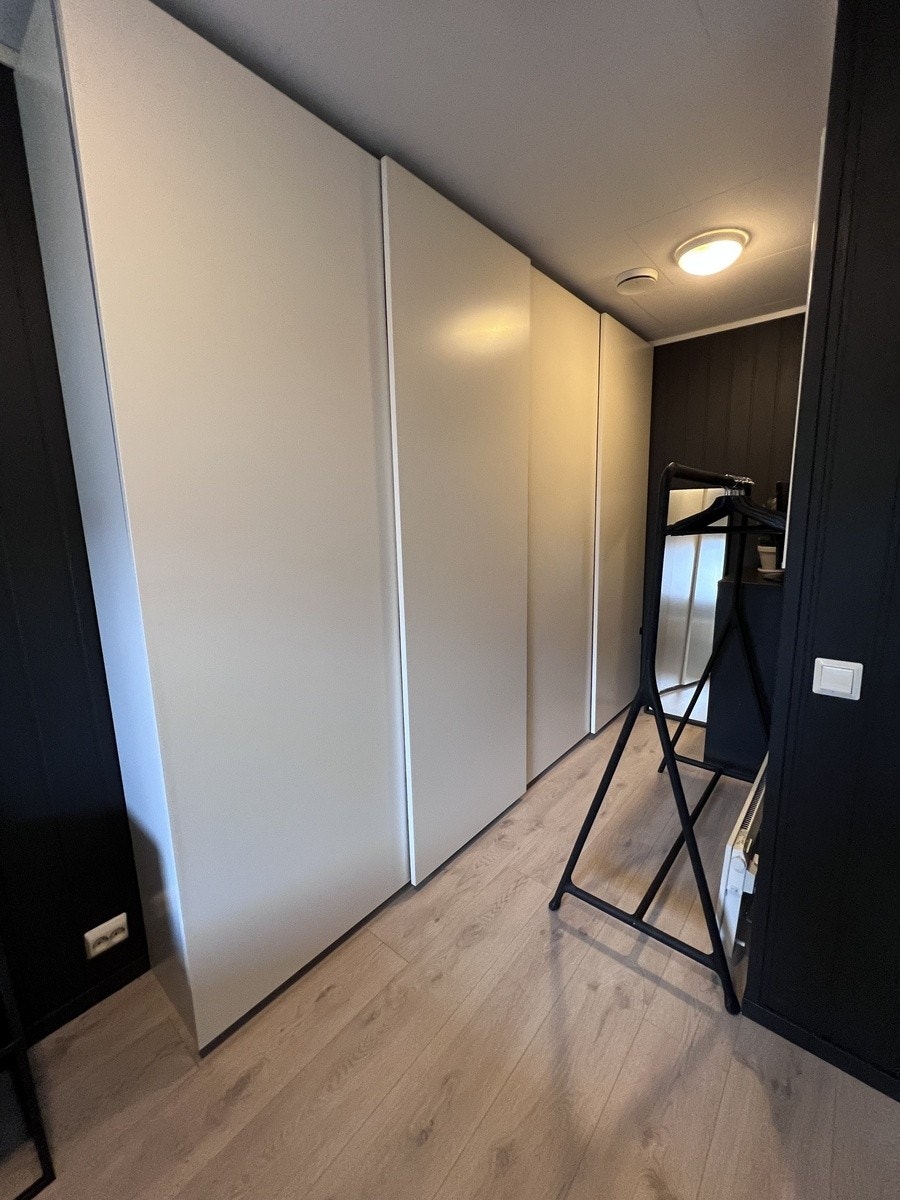 4 skap på soverom Galleribilde