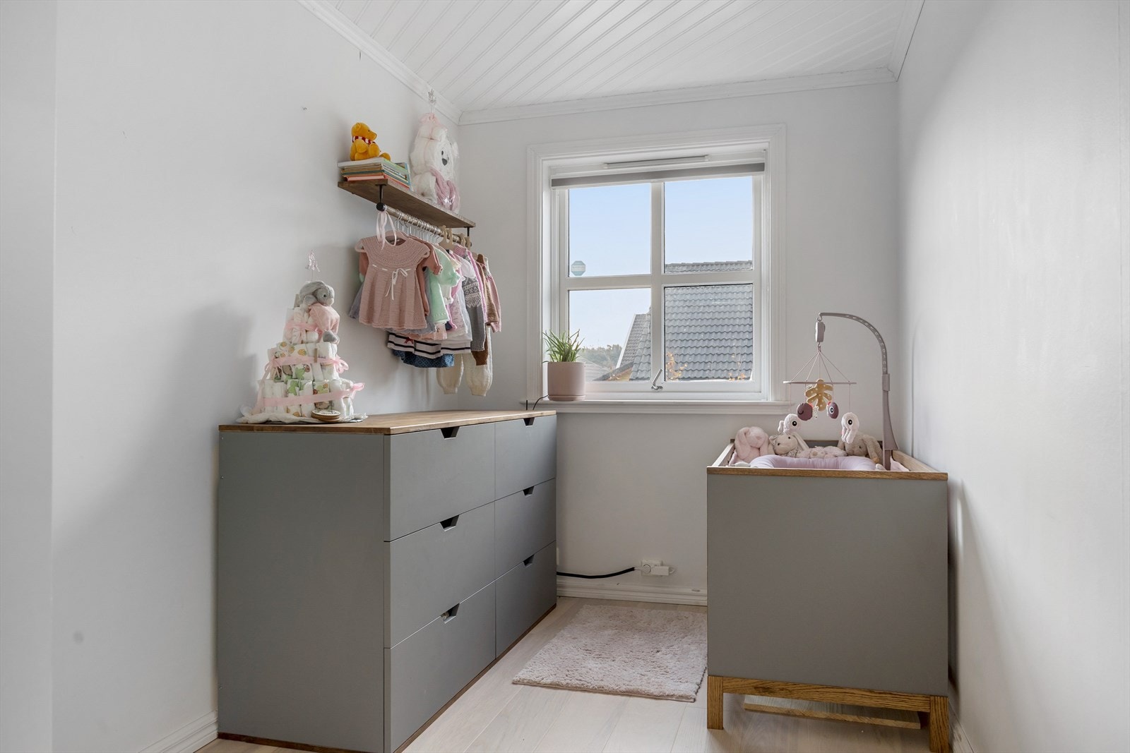 Lyst og fint soverom Galleribilde