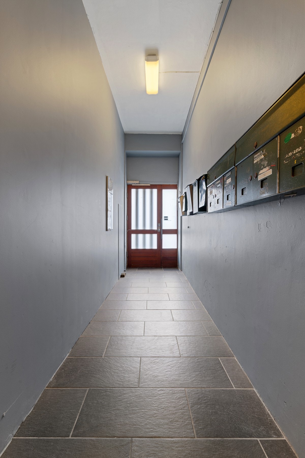 Gang i fellesareal. Galleribilde