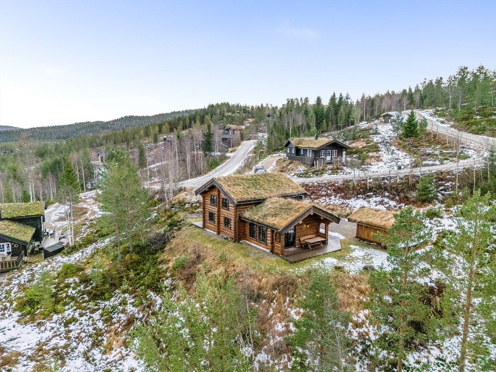 Her har du nærhet til flott turterreng sommer som vinter, med flere turstier i nærområdet, flotte bærområder, bademuligheter og fiskevann. Galleribilde