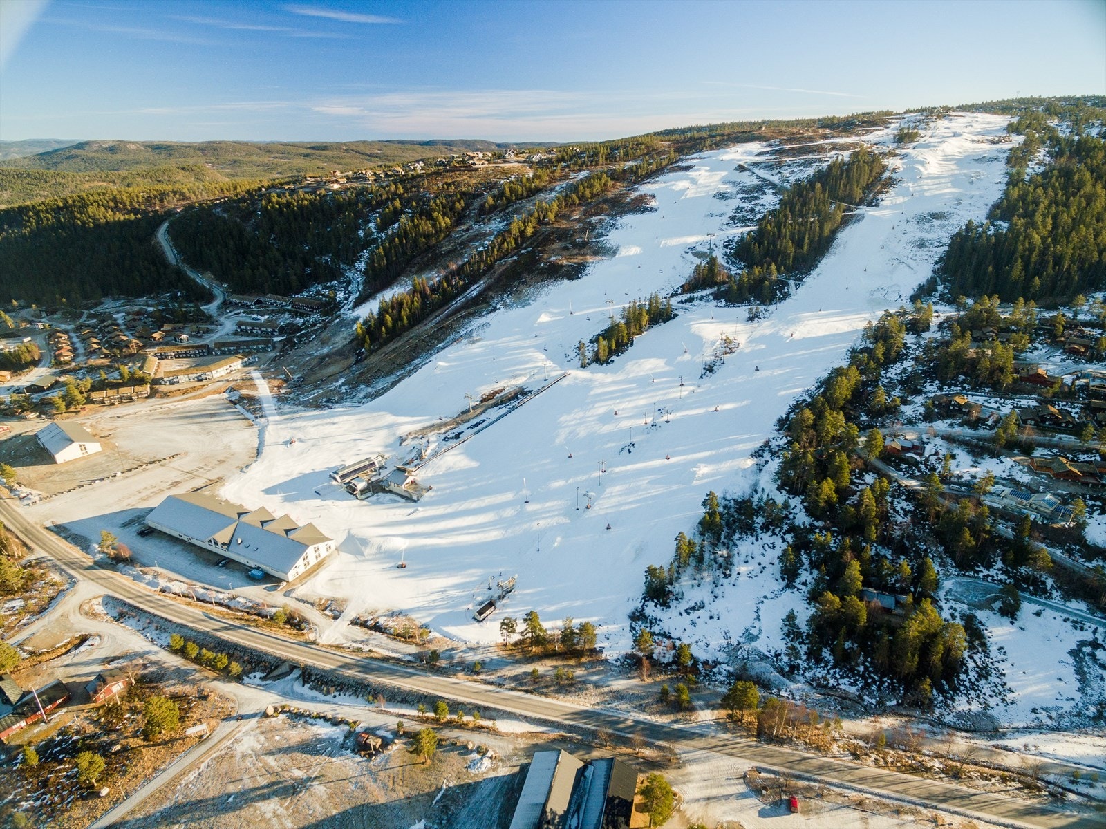 Ved skisenteret er det oppkjørte skiløyper med mange løyper av ulike lengder å velge mellom. Galleribilde