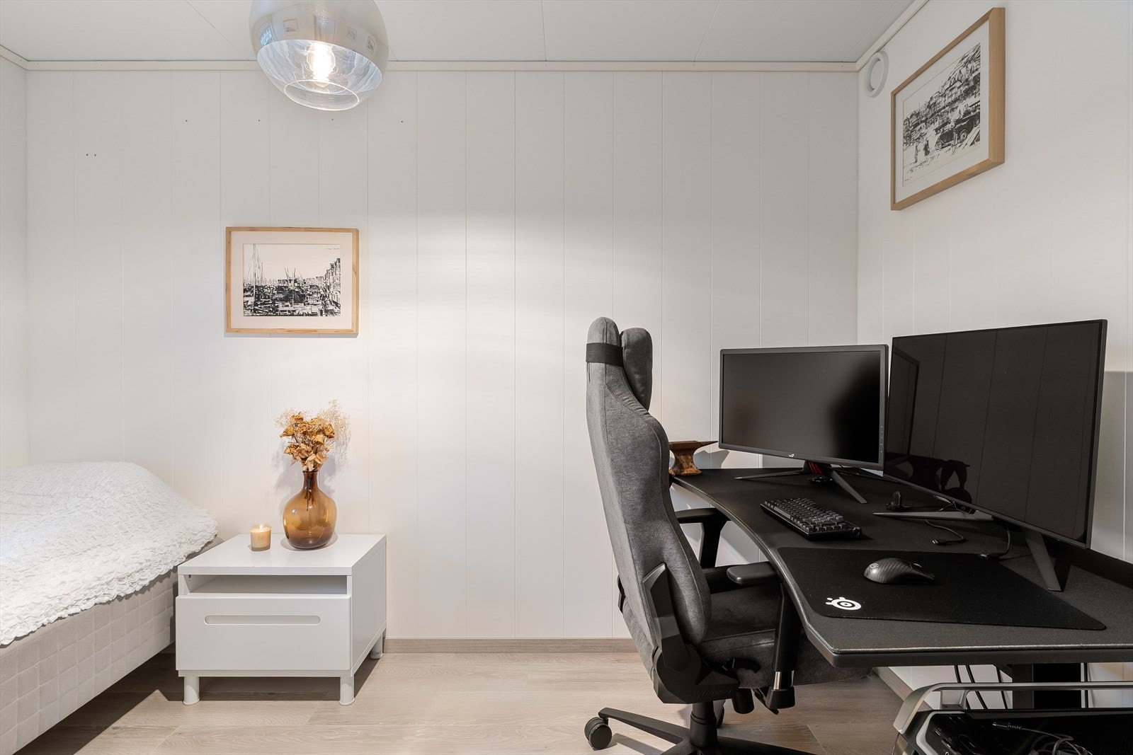 Soverom nr. 2 blir i dag brukt som soverom/kontor Galleribilde