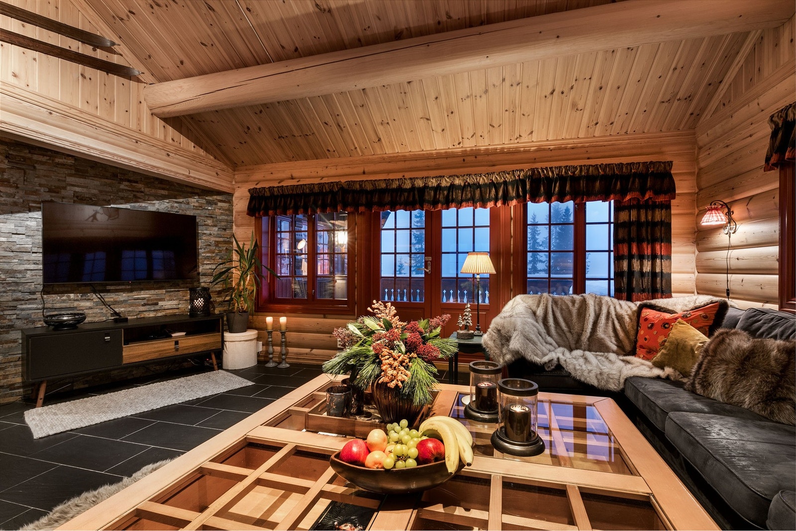 Kveldstemning fra hovedstuen Galleribilde