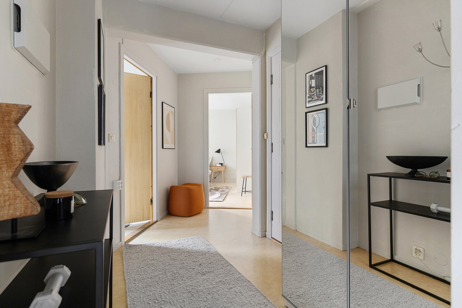 Entre med god skapplass Galleribilde