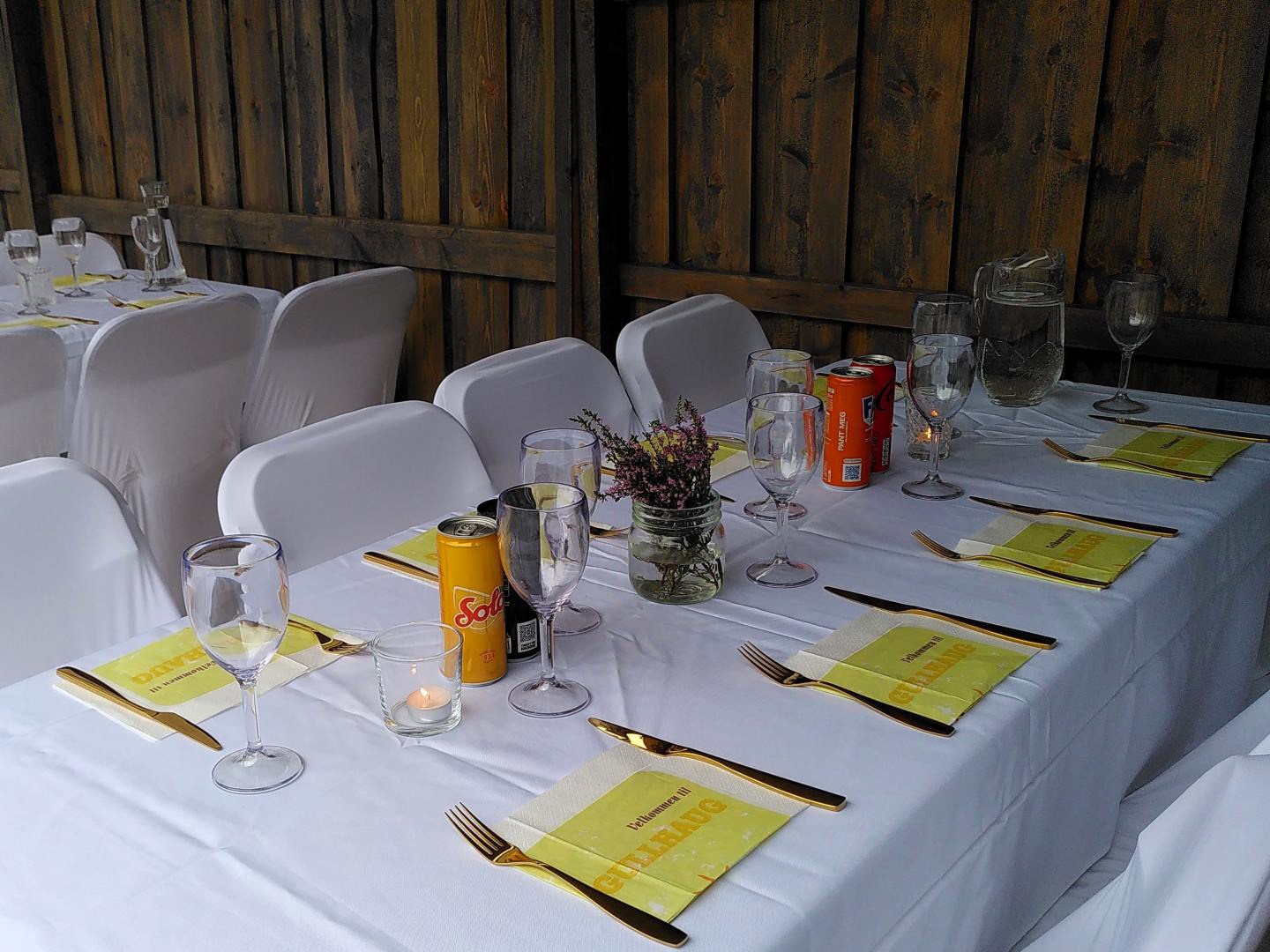 Når et lykkelig par skal feire gullbryllup pyntes det fint Galleribilde