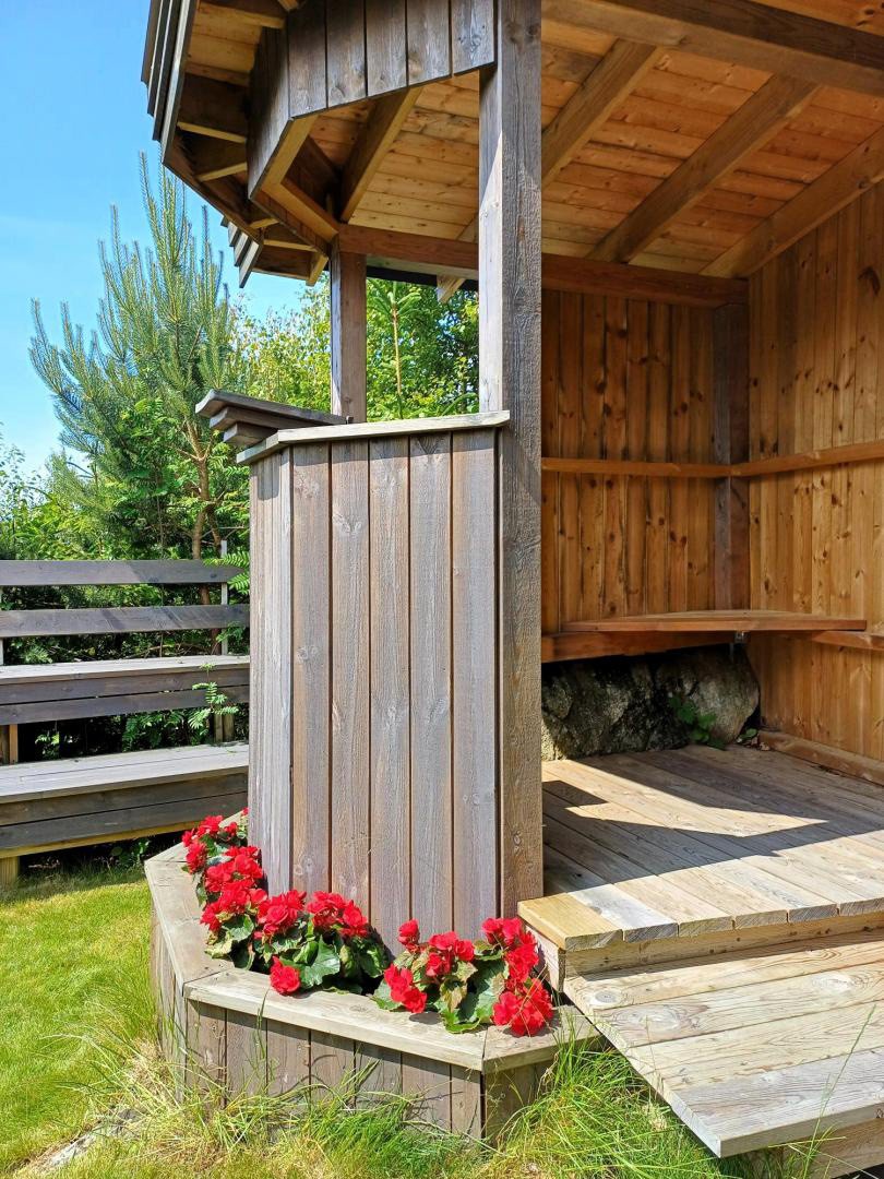 Talarstol i solkroken med sitteplass for 50 gjester. Galleribilde