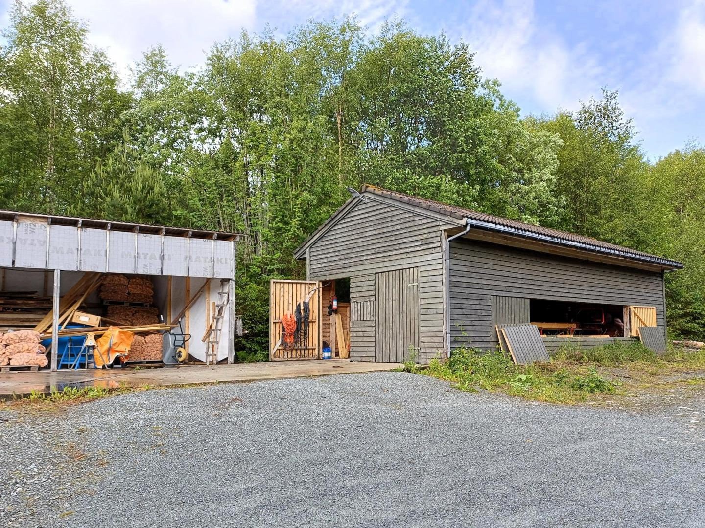 Sagbygningen til høyre. Bygget ca 2008. Galleribilde