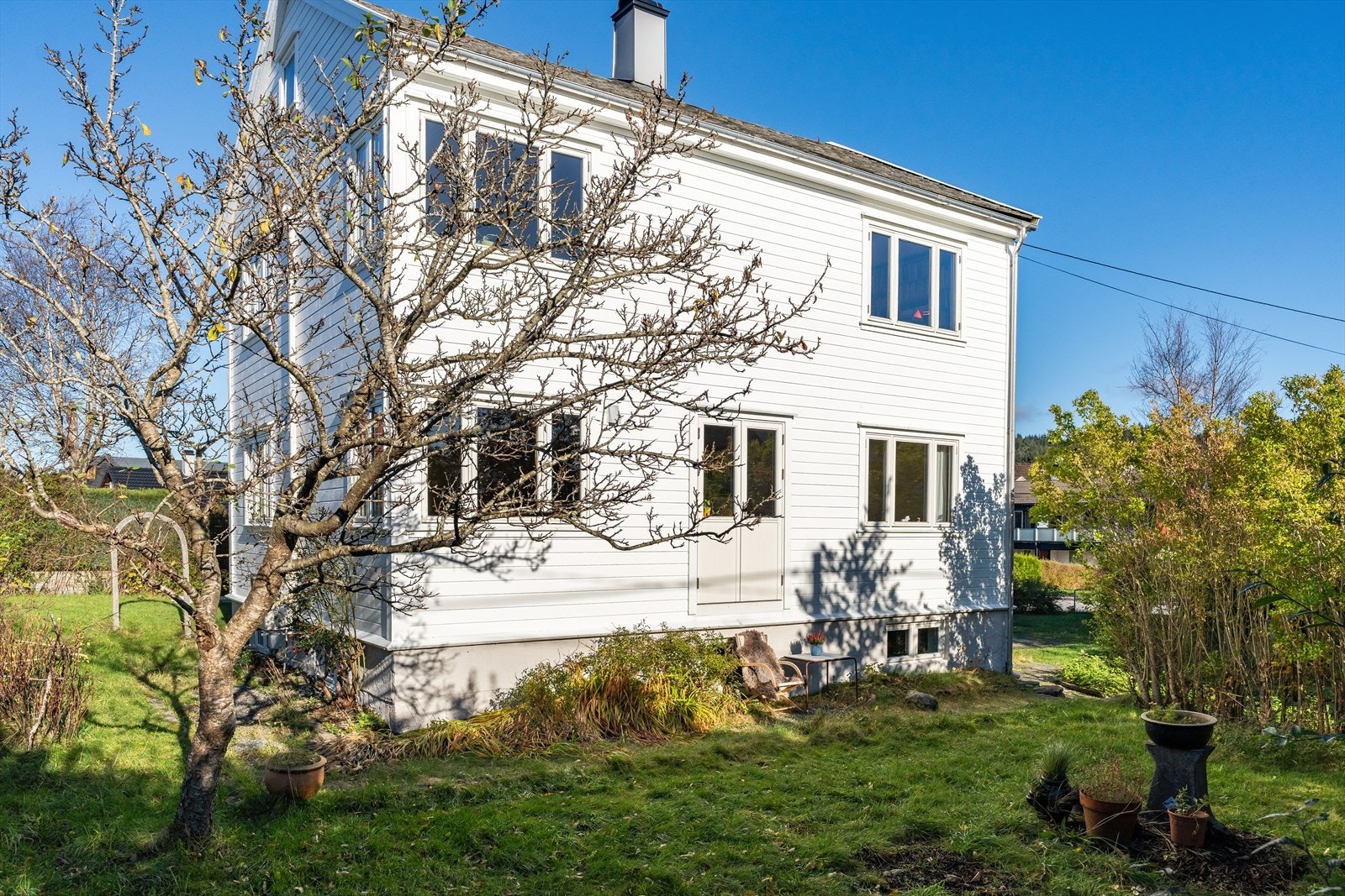 Fasade/hage Galleribilde