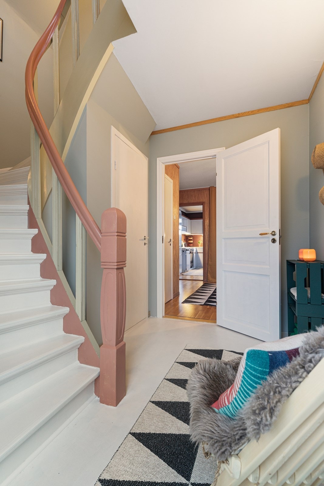 Gang og trapperom i hovedetasjen Galleribilde