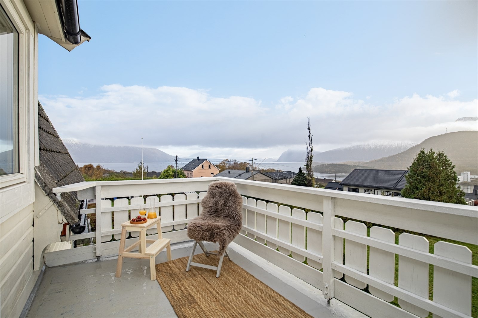 Loftaltan på 7 m² med tilkomst fra hovedsoverommet | her er det flott utsikt og gode solforhold Galleribilde