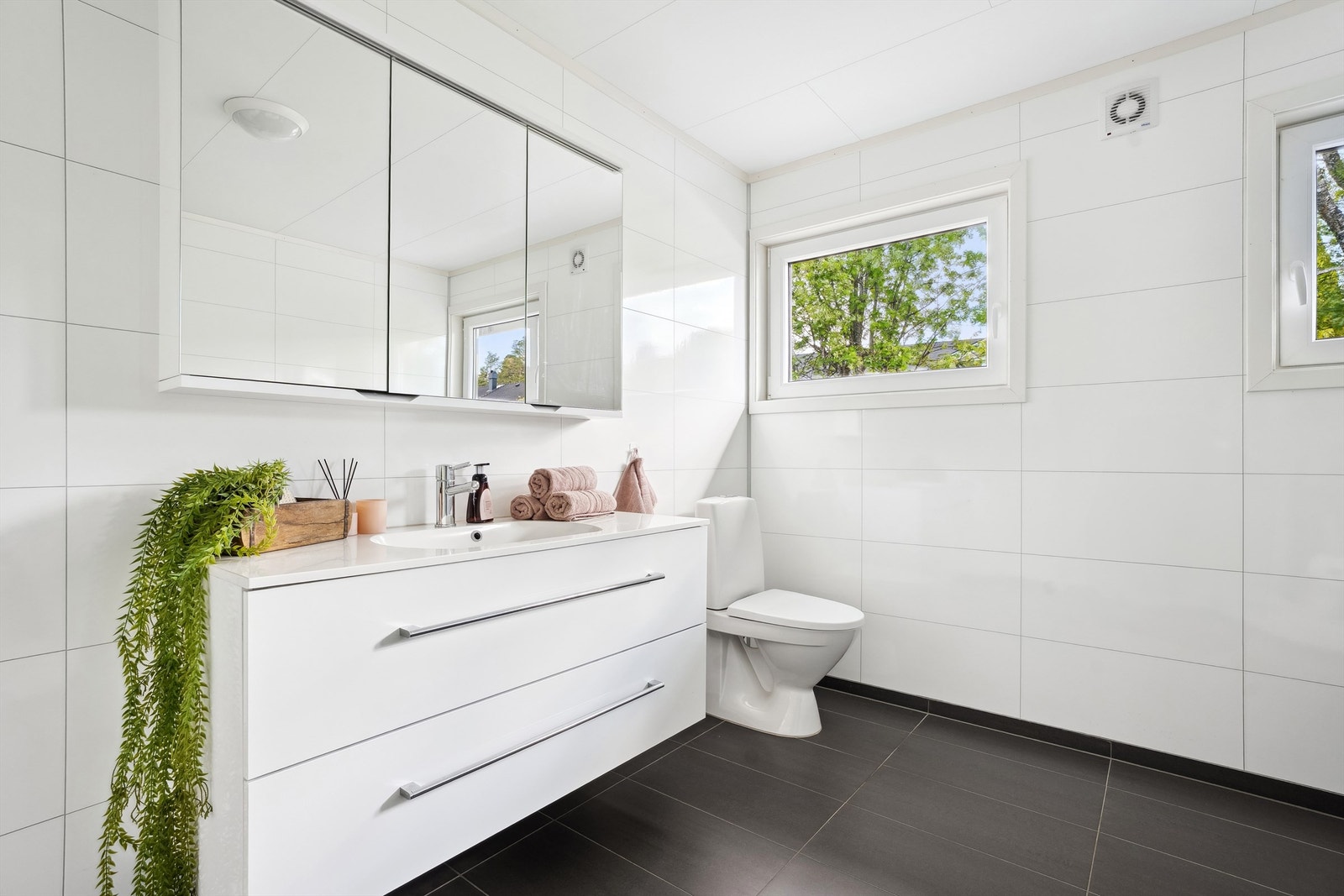 Lekkert bad, pusset opp i nyere tid Galleribilde