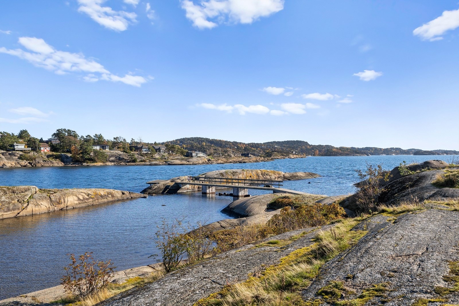 Sjøutsikten gir en følelse av ro og tilknytning til naturen. Galleribilde