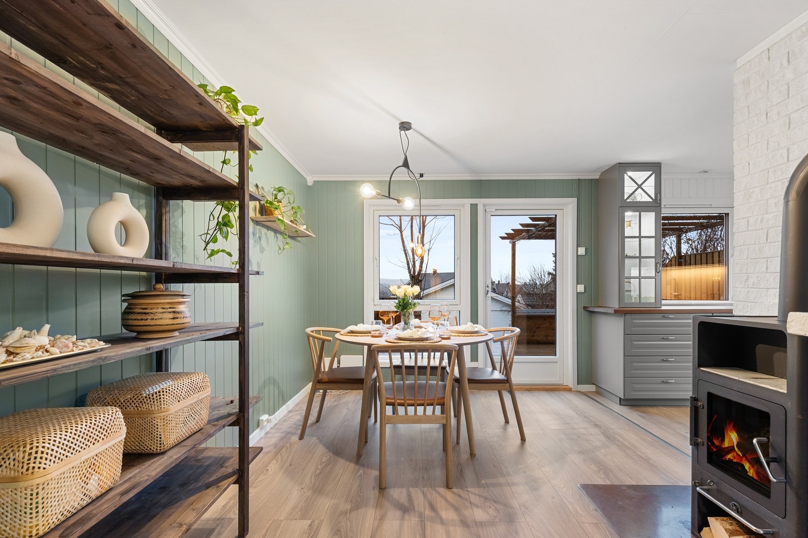 Herfra er det også utgang til en herlig markterrasse. Galleribilde