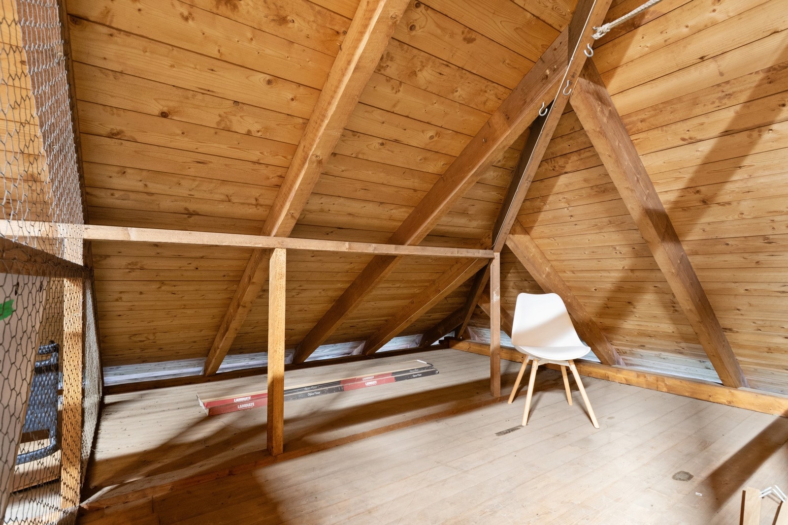 Leiligheten har også egen bod på loft. Galleribilde