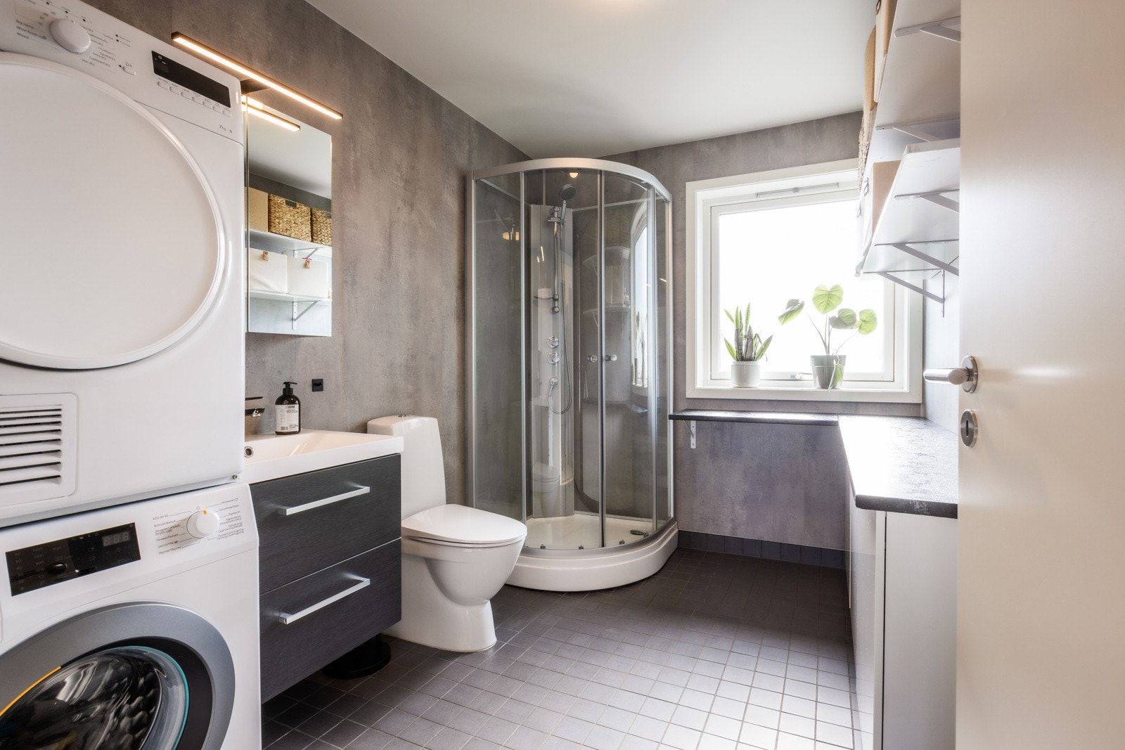 Bad 1 etasje Galleribilde