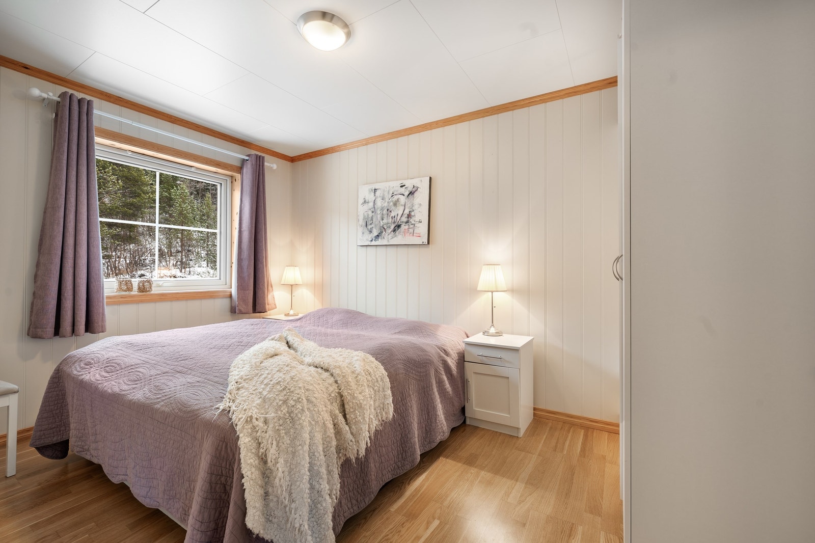 Hovedsoverom med skapplass. Galleribilde